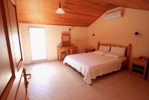ocean wide apartment 1.jpg12