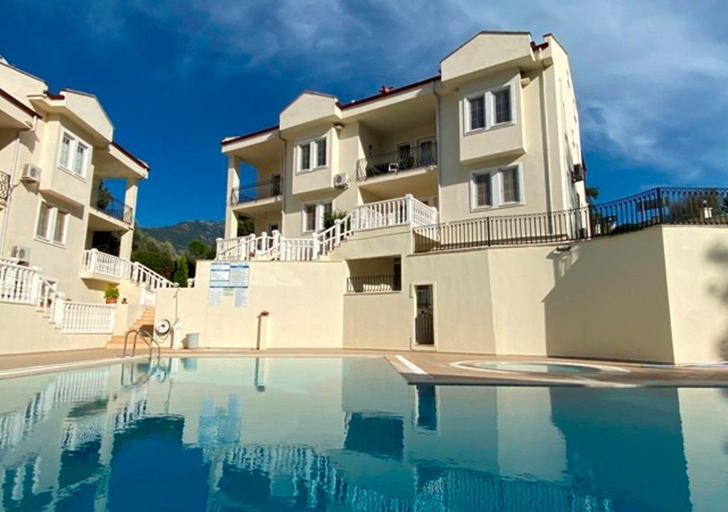ocean wide apartment 1.jpg19
