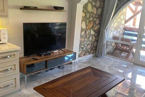 liam lycian apartment.jpg6