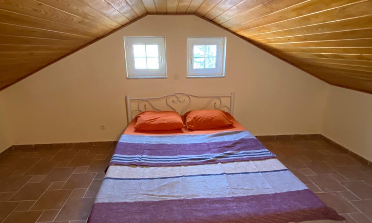 palm grove apartment.jpg1