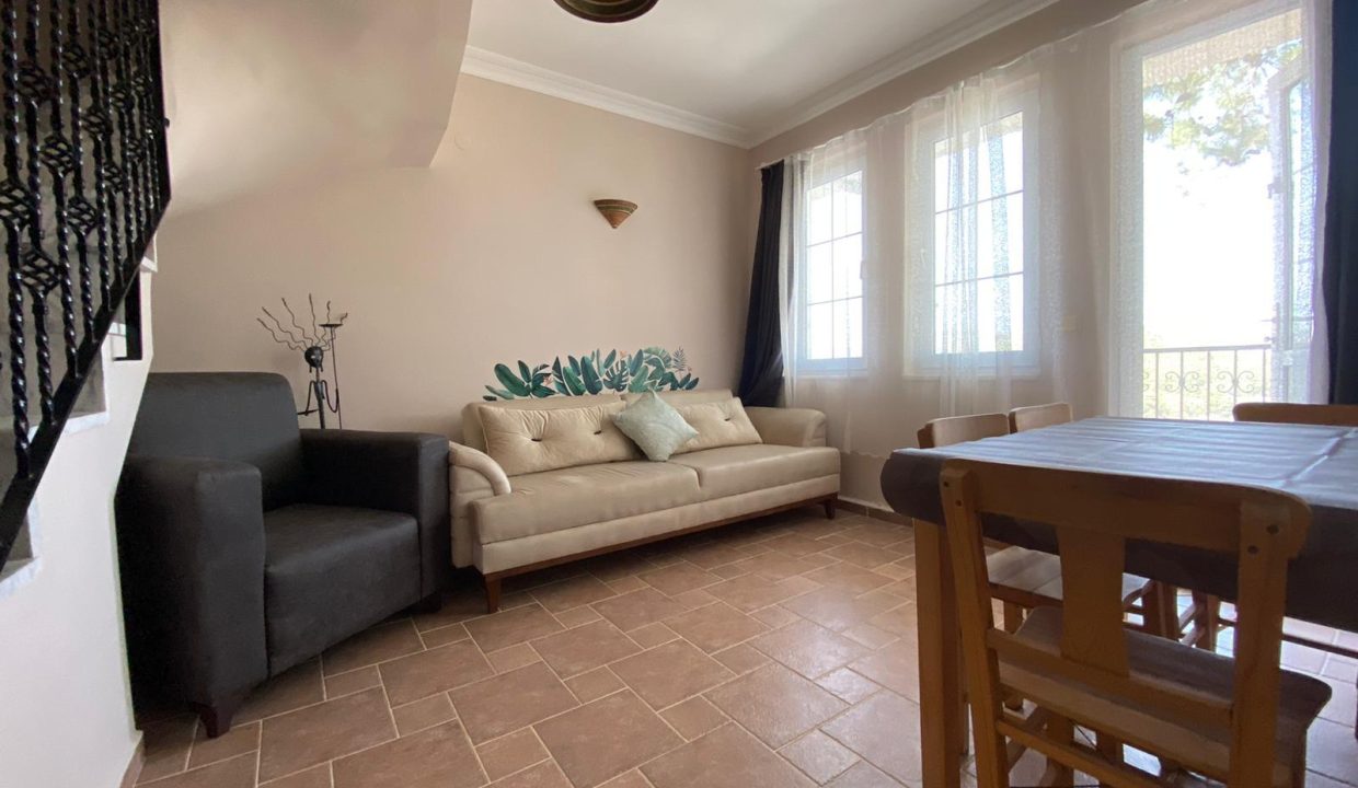 palm grove apartment.jpg5