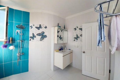 lesley villa new photos.jpeg15
