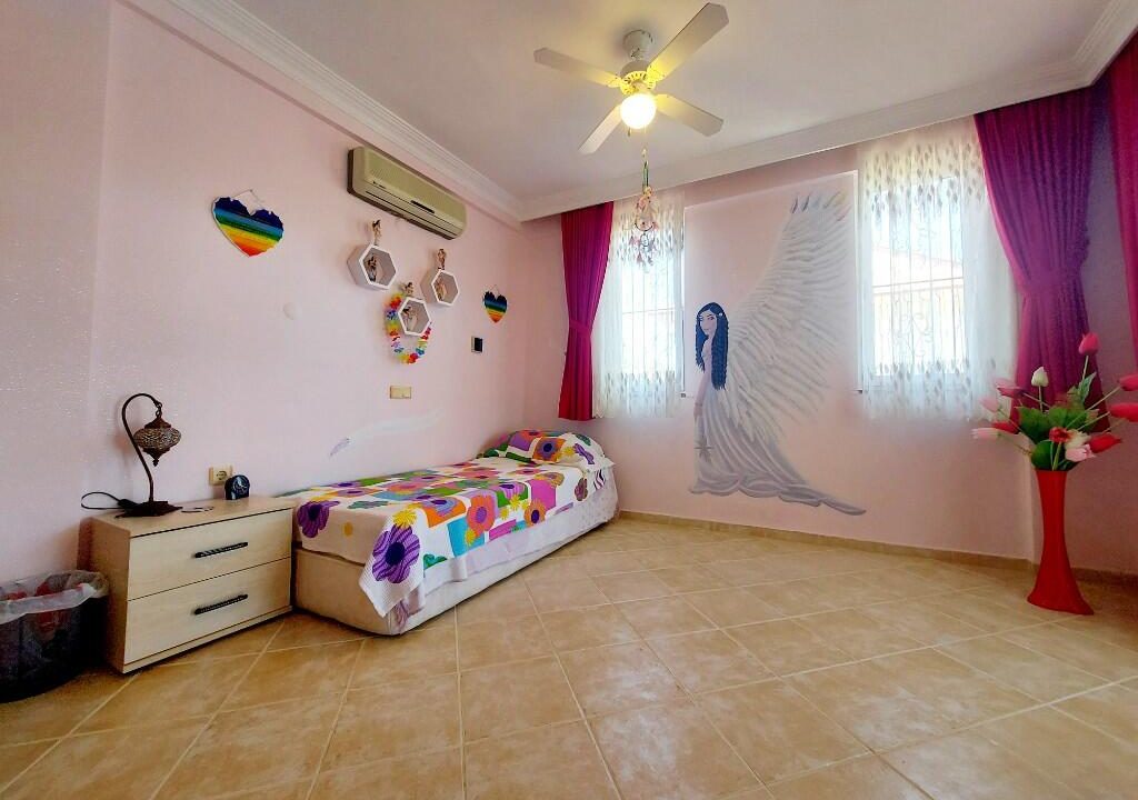 lesley villa new photos.jpeg21