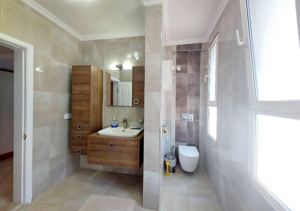 lesley villa new photos.jpeg25