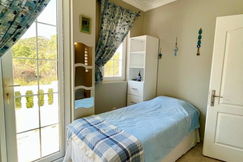 sue cats villa.html10
