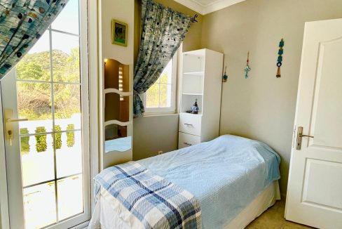 sue cats villa.html11