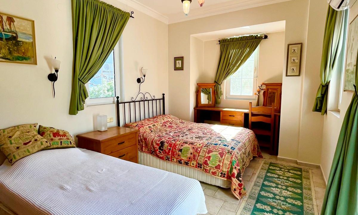 sue cats villa.html15