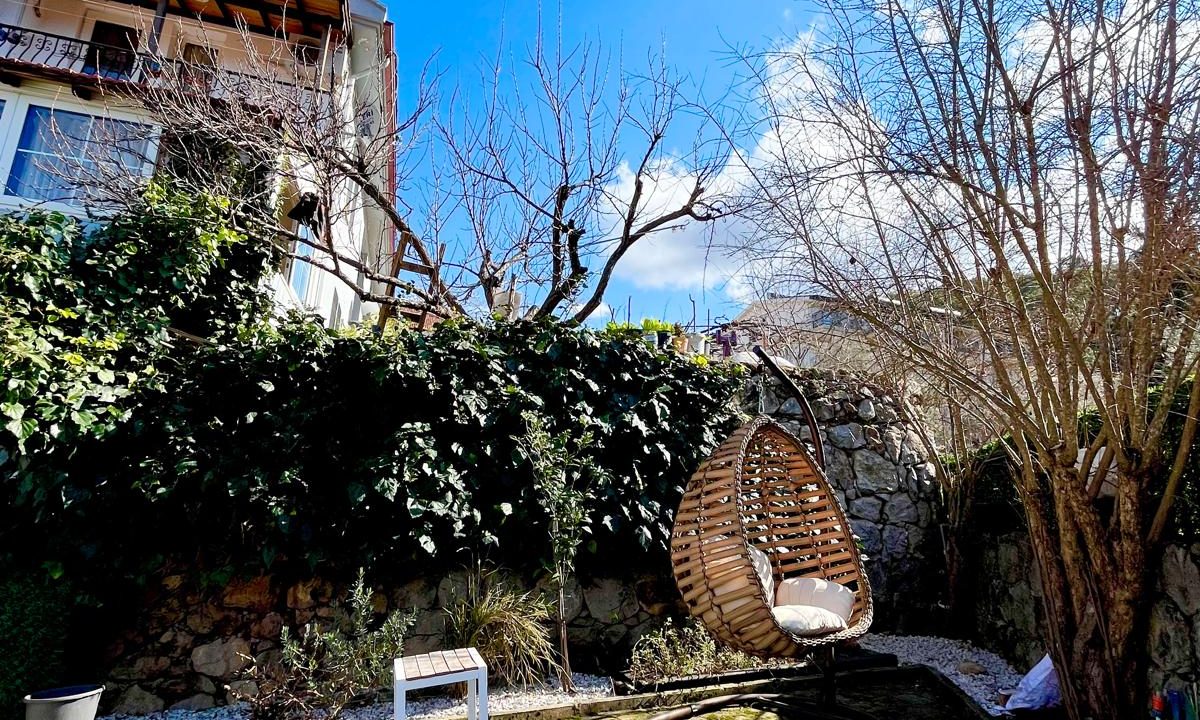 sue cats villa.html1.jpg48