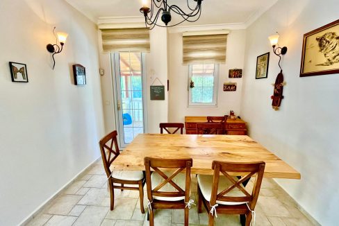 sue cats villa.html28