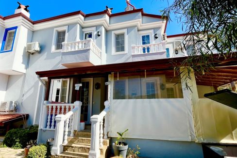 sue cats villa.html44