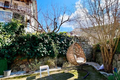 sue cats villa.html49