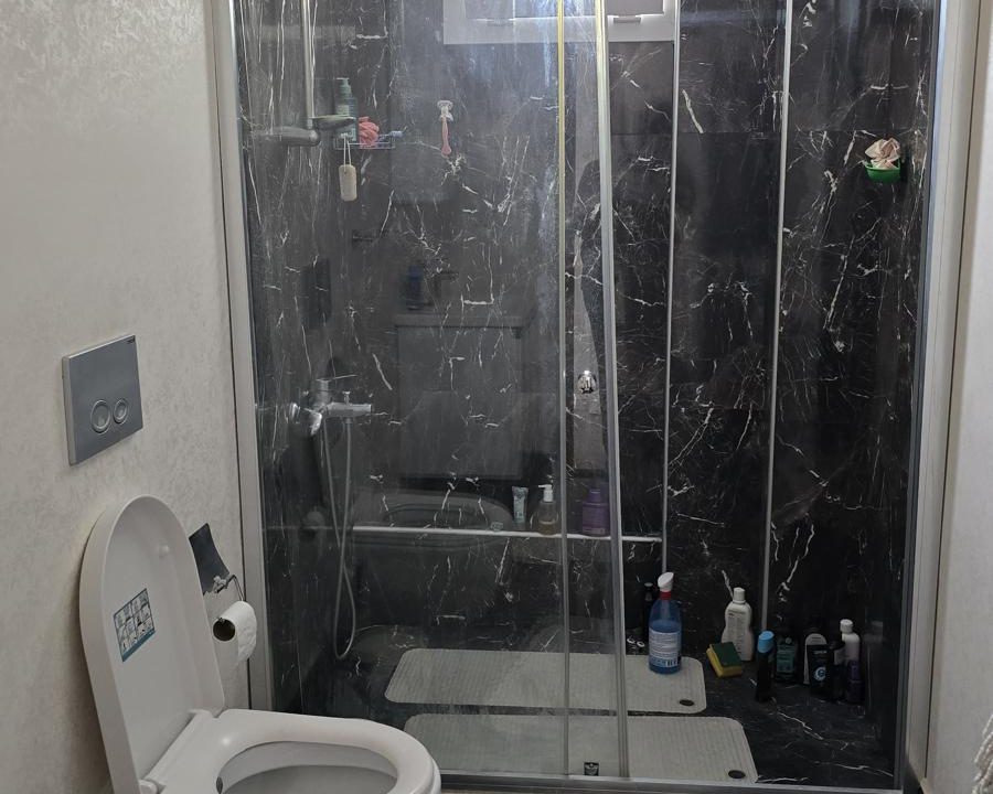 avm apt 18
