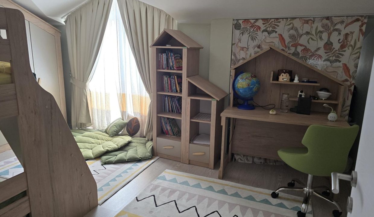 avm apt 5