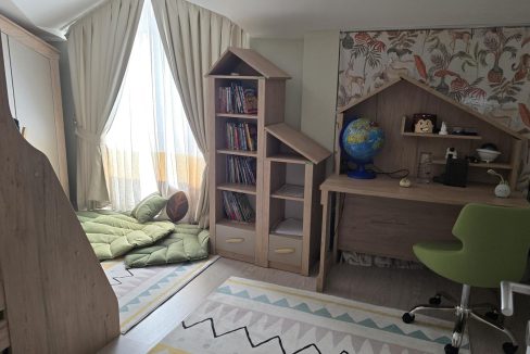 avm apt 5