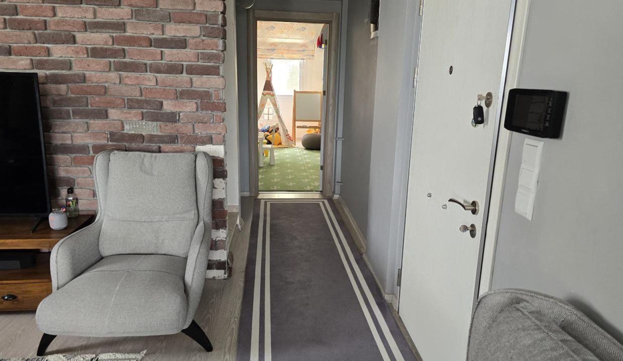 avm apt 9