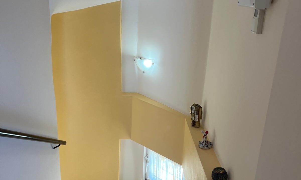 james sevan 2 bed apart.jpg29