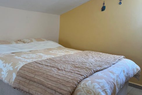 james sevan 2 bed apart.jpg37
