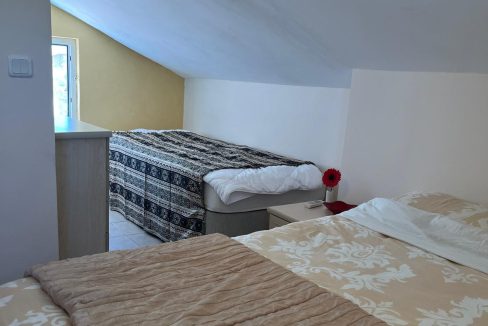 james sevan 2 bed apart.jpg38