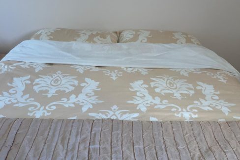 james sevan 2 bed apart.jpg40
