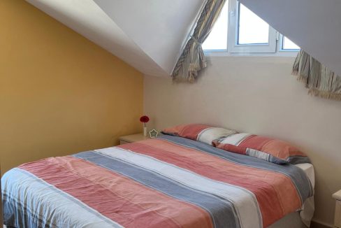 james sevan 2 bed apart.jpg88