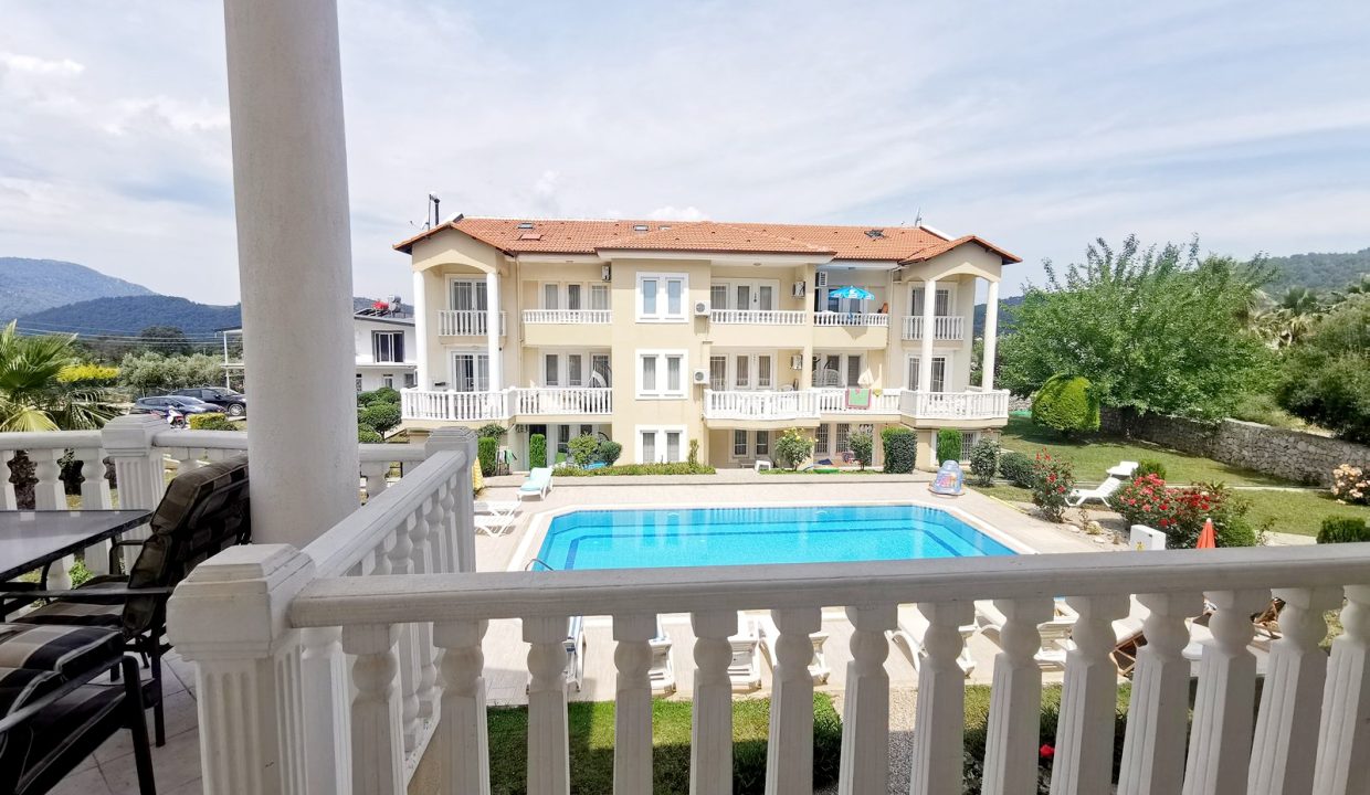 6.-Front-Terrace-3
