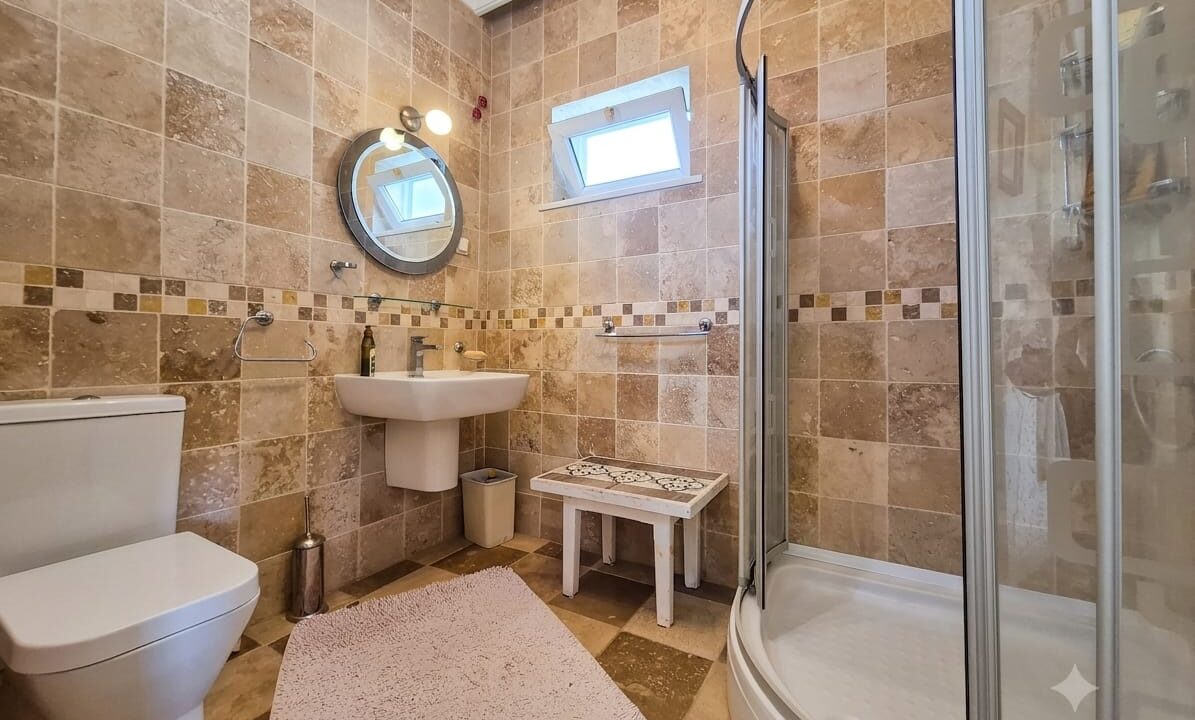 6 bedroom villa 22