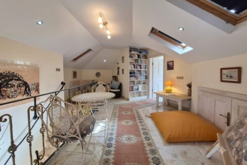 6 bedroom villa 24