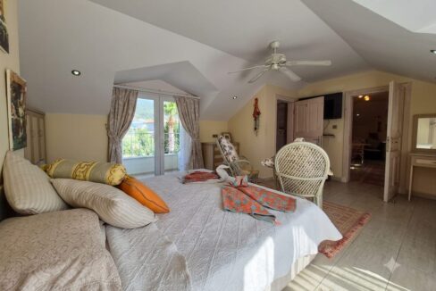 6 bedroom villa 30