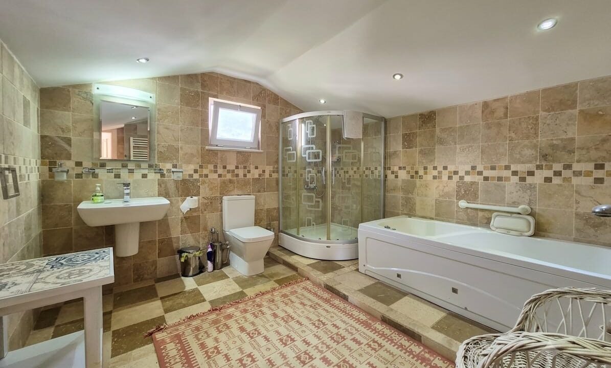 6 bedroom villa 31
