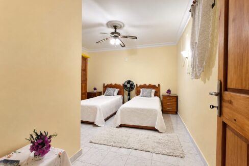 6 bedroom villa 36