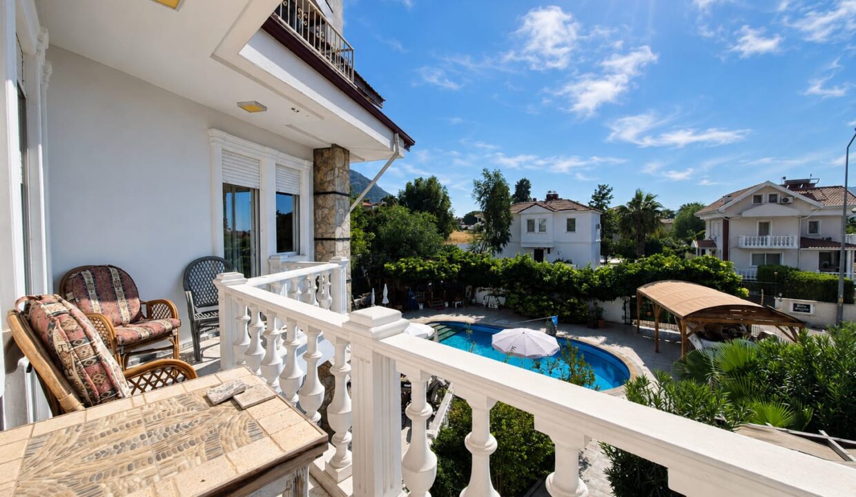 6 bedroom villa 38