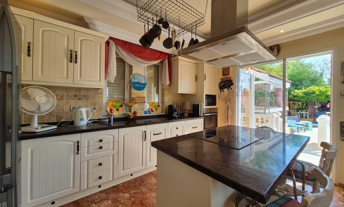 6 bedroom villa 6