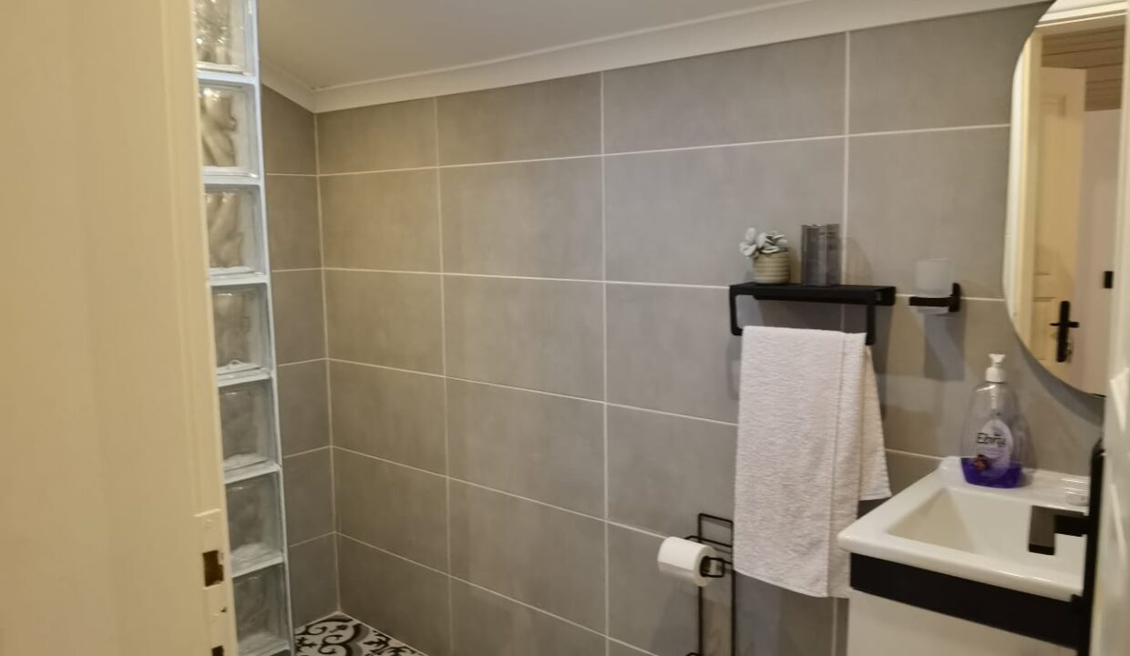 grena apart 15