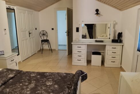 grena apart 17