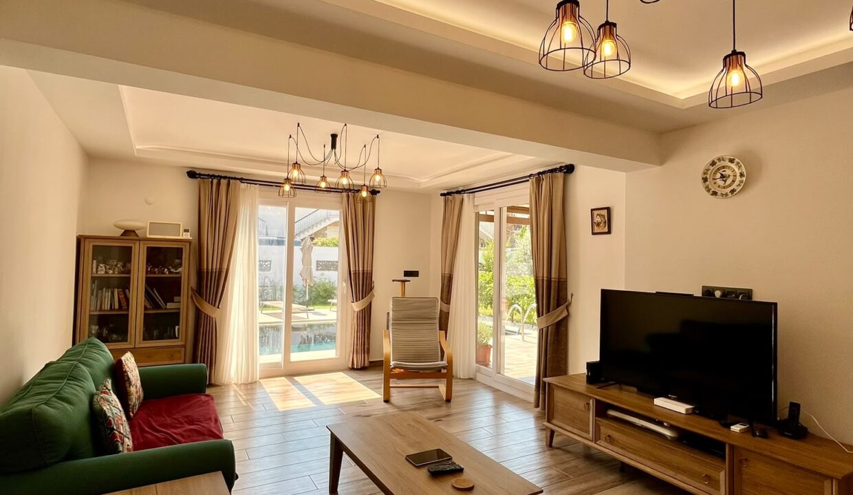 lez villa 13