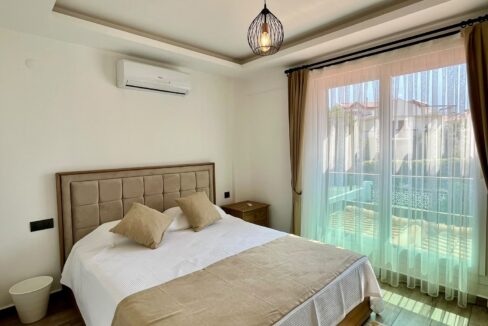 lez villa 19