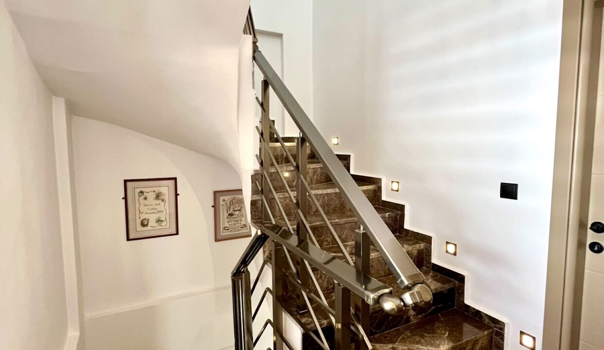 lez villa 25