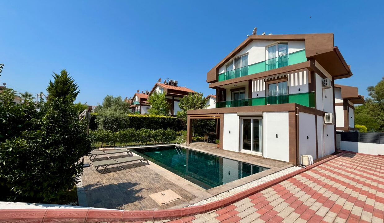lez villa 4