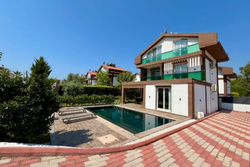 lez villa 4