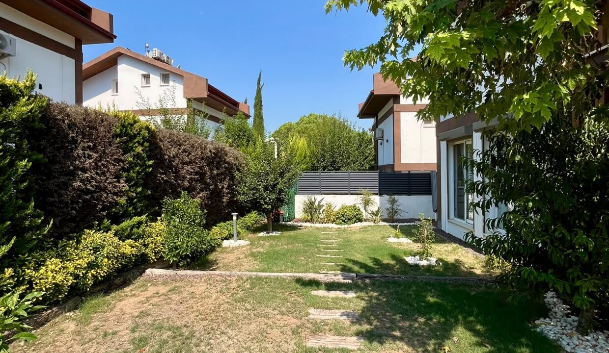 lez villa 9