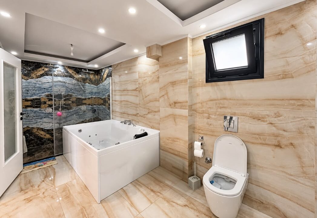 5 bed villa 1