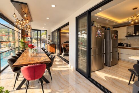 5 bed villa 12