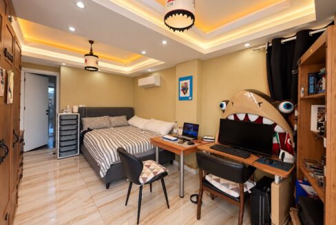 5 bed villa 18