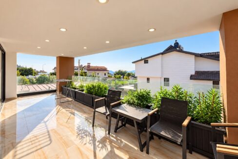 5 bed villa 24