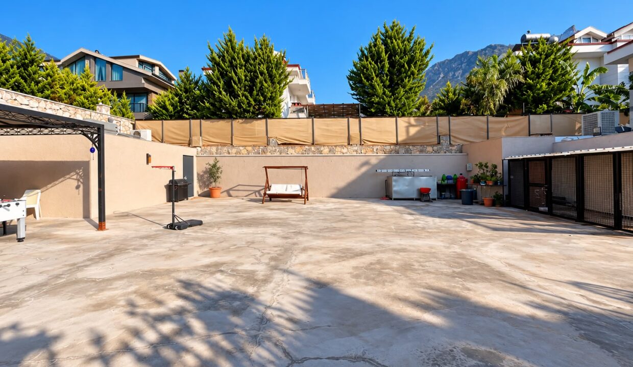 5 bed villa 5