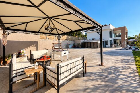 5 bed villa 6