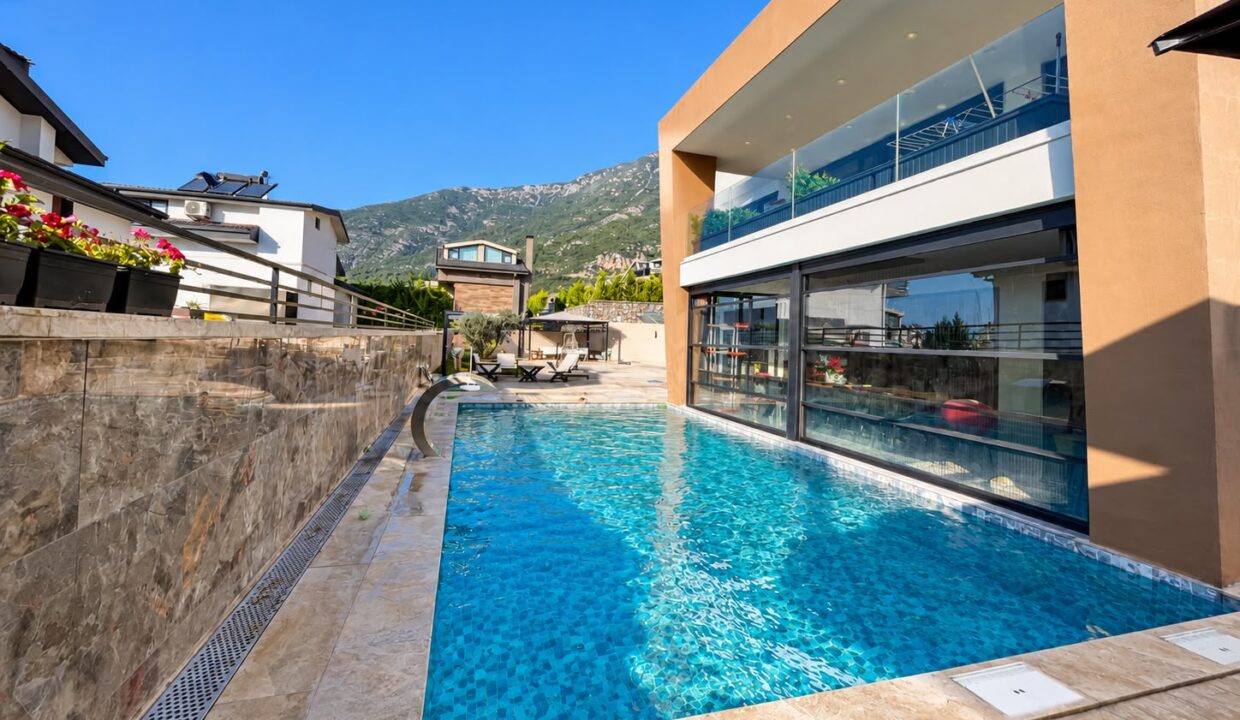 5 bed villa 9