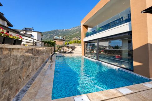 5 bed villa 9