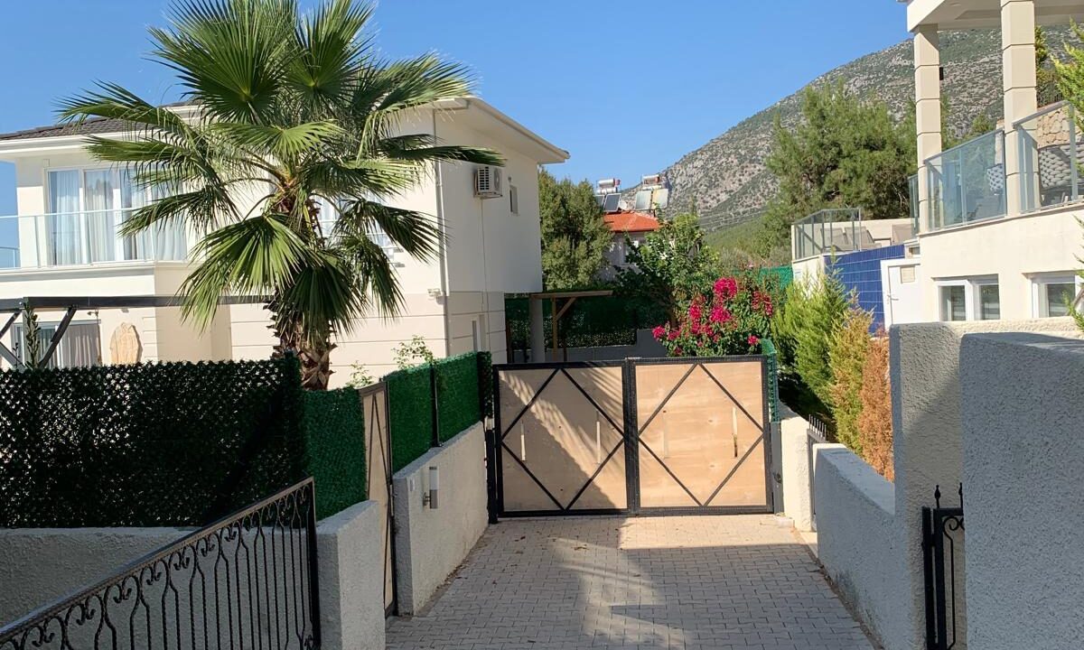 max villa 2