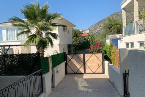 max villa 2